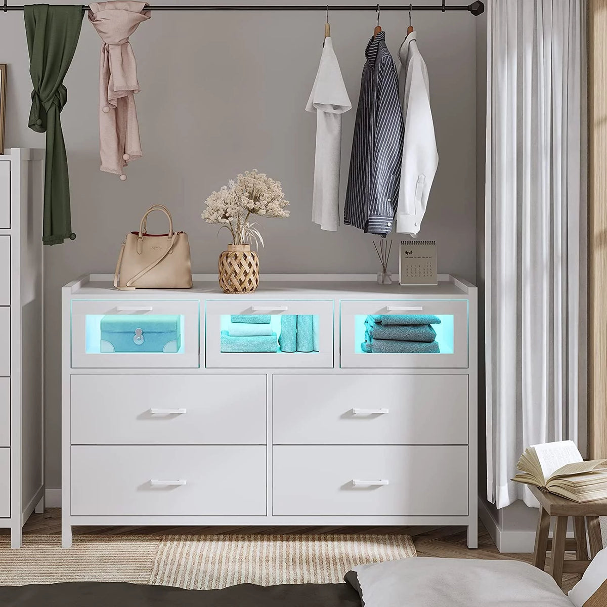 Black 7 Drawer Dresser M8668